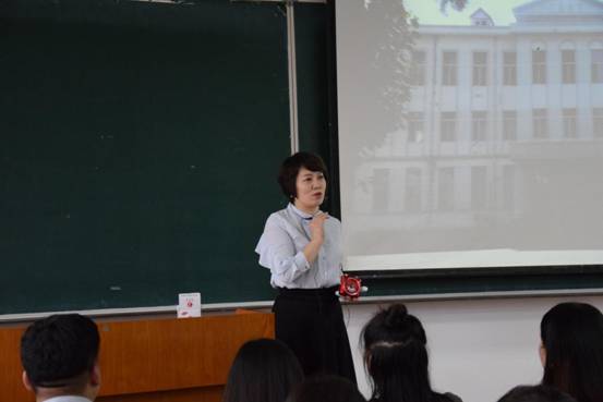 beat365召开2018级新生安全教育暨军训动员大会