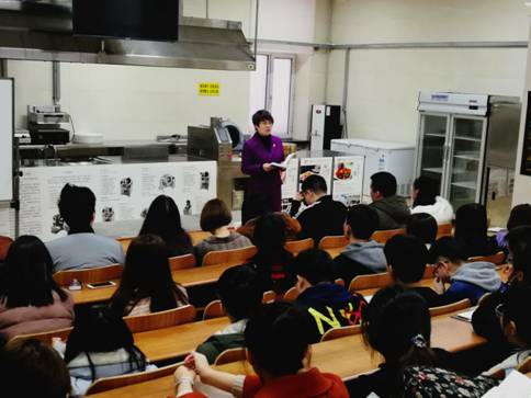 beat365举行学生干部培训系列活动——李晓阳老师做关于近期学生工作重点的培训