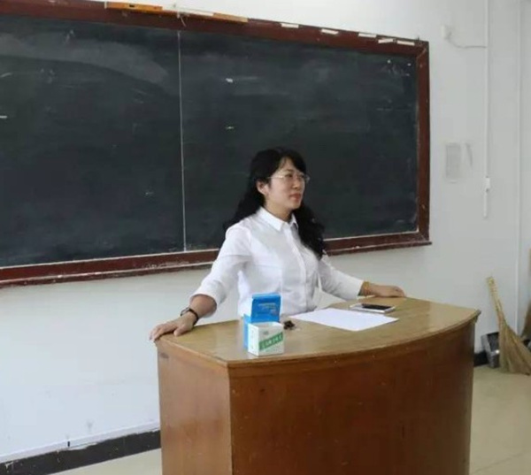 beat3652014级学生会换届大会圆满落幕