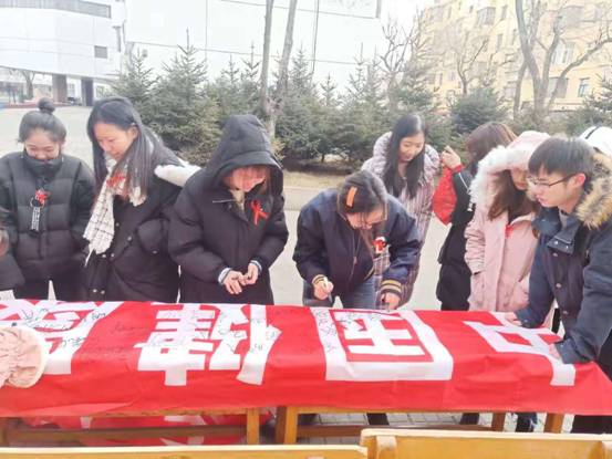beat365承办南区“同心携手,以爱治艾”系列活动之一预防艾滋病宣传活动
