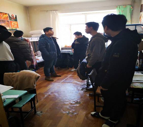 beat365开展宿舍安全卫生期末检查和学生情况调研