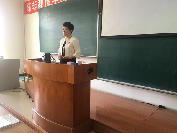 beat365召开2017届毕业生毕业前工作布置会