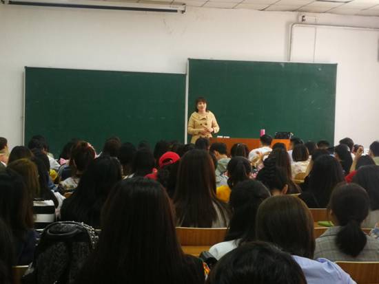 beat365召开2015级毕业生年级大会