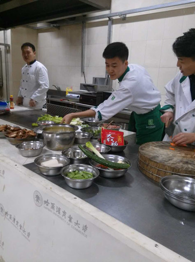 散青春魅力 展学子风采